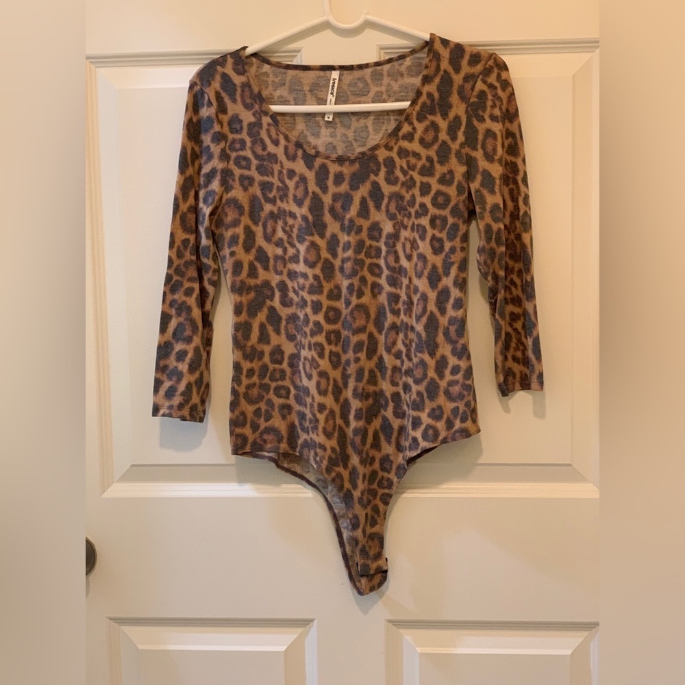 Tresics Leopard Print Bodysuit. Size-Medium